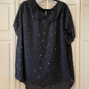 Torrid moon and star short sleeve blouse